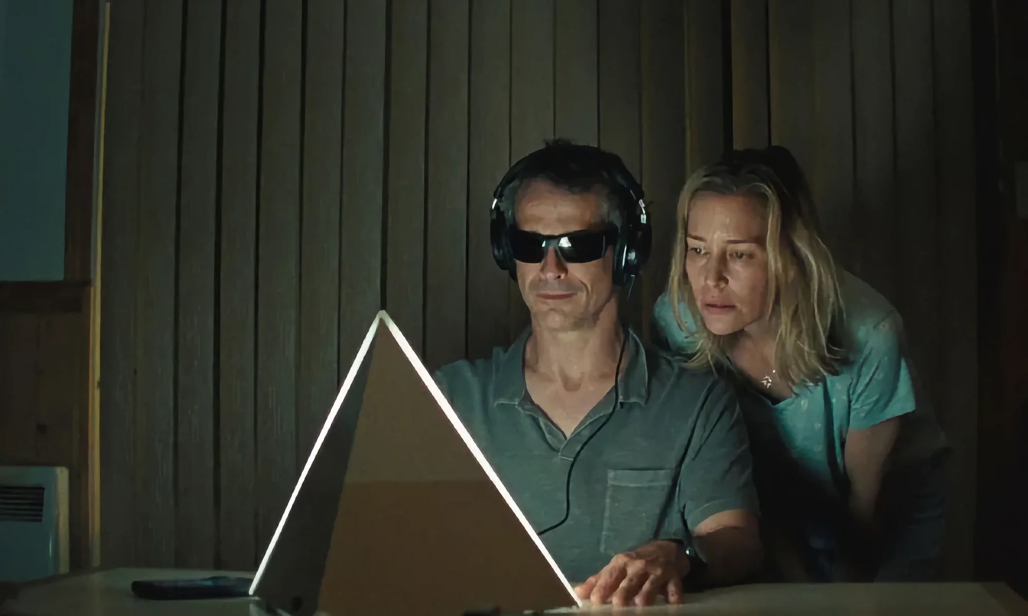 VIFF 2025: ‘Peak Everything’ Finds Amour Amidst Our Modern Apocalypse | Exclaim!